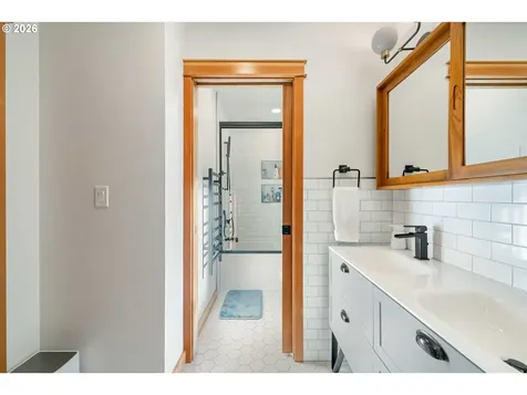 2024 Cedar Court North Bend OR 97459