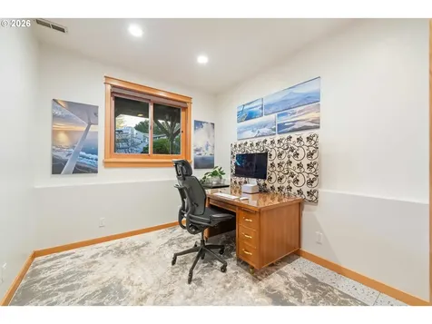 2024 Cedar Court North Bend OR 97459