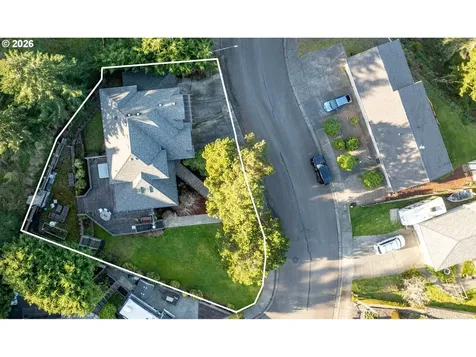 2024 Cedar Court North Bend OR 97459