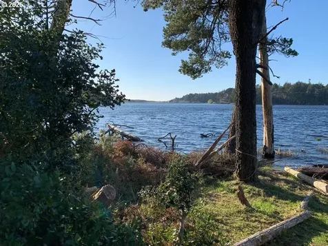 850 Lakeshore Drive Port Orford OR 97465