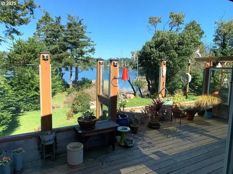 850 Lakeshore Drive Port Orford OR 97465