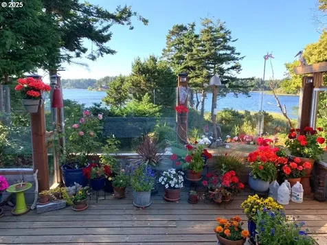 850 Lakeshore Drive Port Orford OR 97465