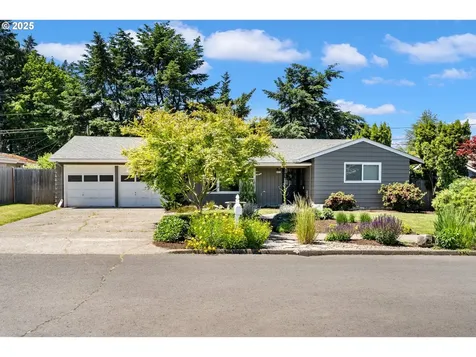 9885 SW Bonnie Brae Drive Beaverton OR 97008