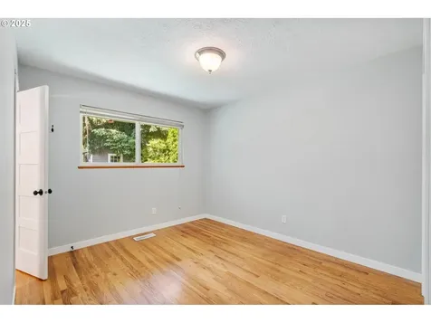 9885 SW Bonnie Brae Drive Beaverton OR 97008
