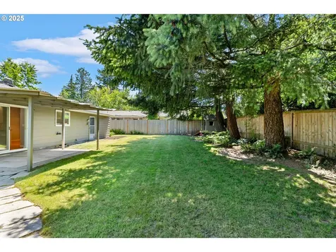 9885 SW Bonnie Brae Drive Beaverton OR 97008