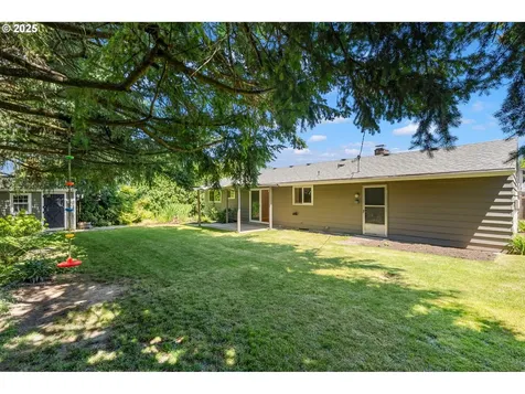 9885 SW Bonnie Brae Drive Beaverton OR 97008