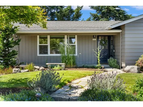 9885 SW Bonnie Brae Drive Beaverton OR 97008