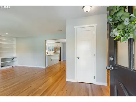 9885 SW Bonnie Brae Drive Beaverton OR 97008