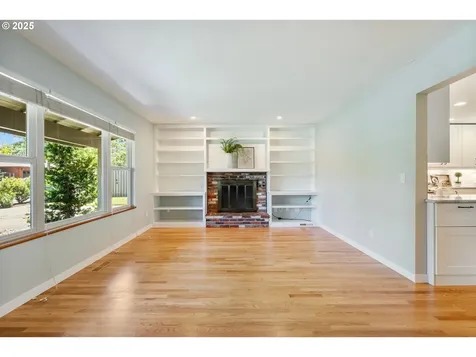 9885 SW Bonnie Brae Drive Beaverton OR 97008