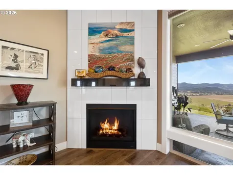 2960 NW Stacie Court Roseburg OR 97471