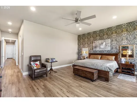 2960 NW Stacie Court Roseburg OR 97471
