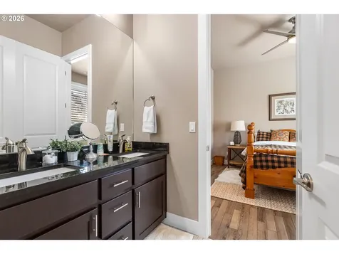 2960 NW Stacie Court Roseburg OR 97471