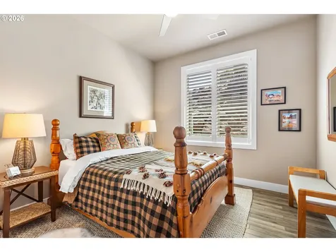 2960 NW Stacie Court Roseburg OR 97471