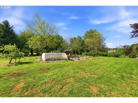 25100 SW Rainbow Lane Hillsboro OR 97123