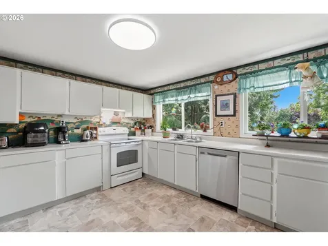 25100 SW Rainbow Lane Hillsboro OR 97123