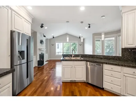 1292 E Lucas Street La Center WA 98629