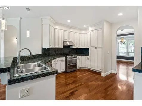 1292 E Lucas Street La Center WA 98629
