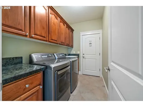 1292 E Lucas Street La Center WA 98629