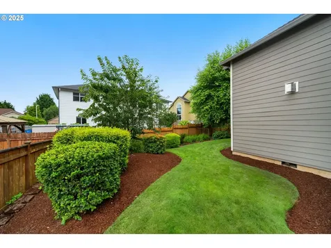 1292 E Lucas Street La Center WA 98629