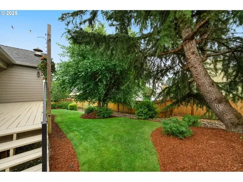 1292 E Lucas Street La Center WA 98629