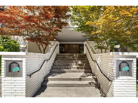 2211 SW Park Place Portland OR 97205