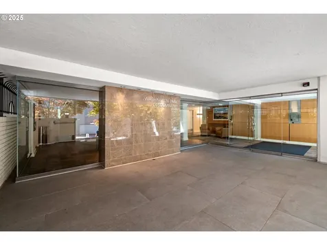 2211 SW Park Place Portland OR 97205