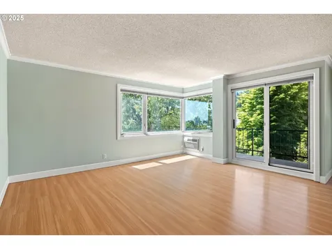 2211 SW Park Place Portland OR 97205