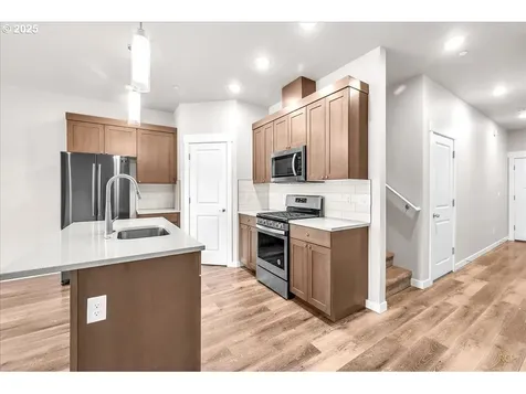 2380 N R Street Washougal WA 98671