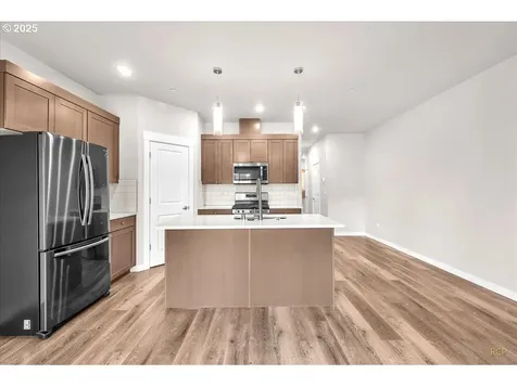 2380 N R Street Washougal WA 98671