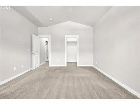 2380 N R Street Washougal WA 98671
