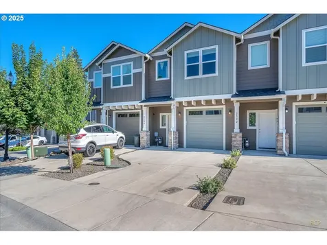 2380 N R Street Washougal WA 98671