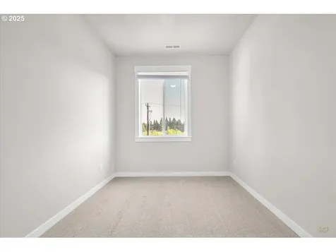 2380 N R Street Washougal WA 98671