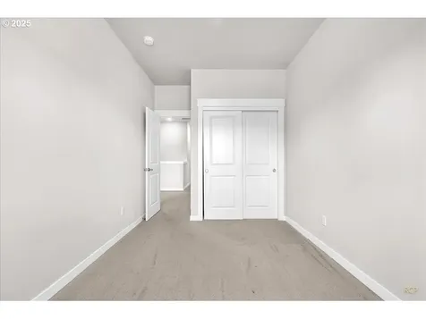 2380 N R Street Washougal WA 98671