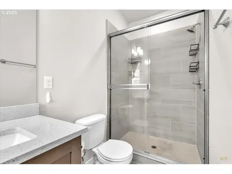 2380 N R Street Washougal WA 98671