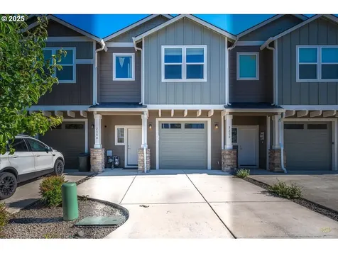 2380 N R Street Washougal WA 98671