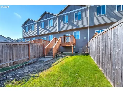 2380 N R Street Washougal WA 98671