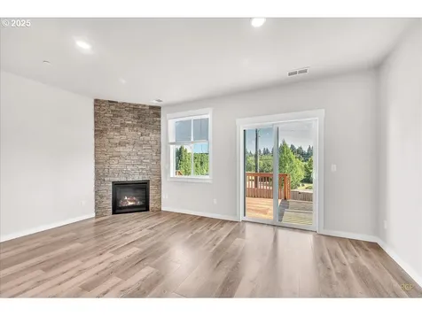 2380 N R Street Washougal WA 98671