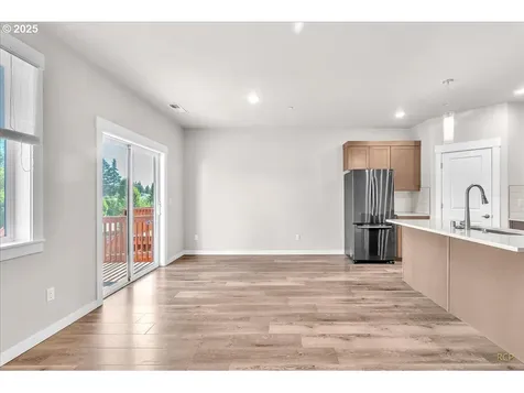 2380 N R Street Washougal WA 98671