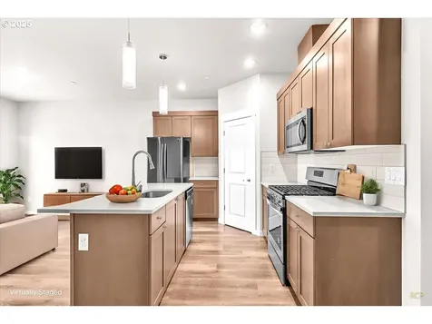 2380 N R Street Washougal WA 98671