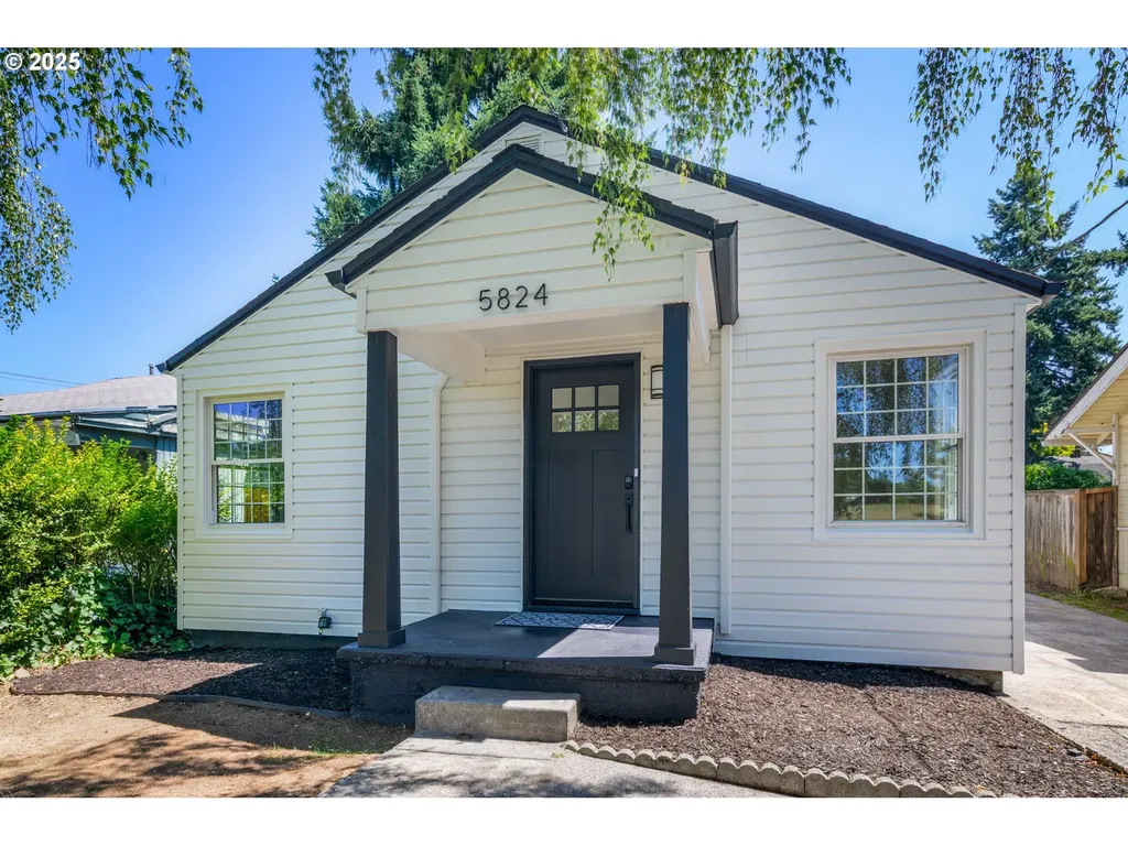 5824 NE 42nd Avenue Portland OR 97218