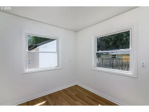5824 NE 42nd Avenue Portland OR 97218