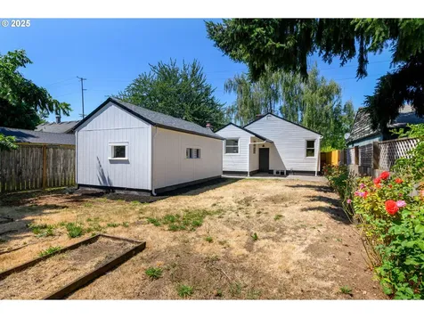 5824 NE 42nd Avenue Portland OR 97218