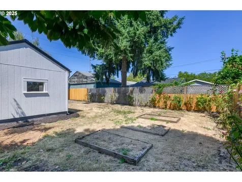 5824 NE 42nd Avenue Portland OR 97218