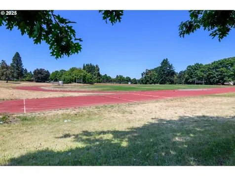5824 NE 42nd Avenue Portland OR 97218