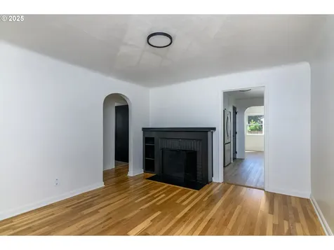 5824 NE 42nd Avenue Portland OR 97218
