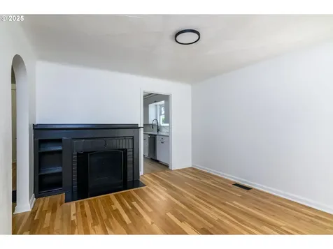 5824 NE 42nd Avenue Portland OR 97218