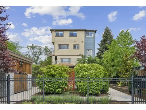 5321 NE Irving Street Portland OR 97213