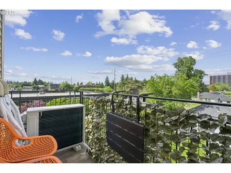 5321 NE Irving Street Portland OR 97213