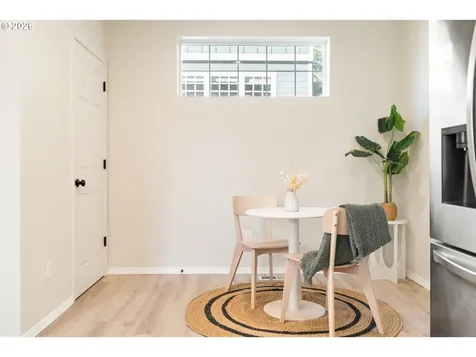 8062 SW 33rd Place Portland OR 97219