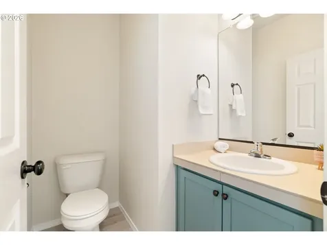 8062 SW 33rd Place Portland OR 97219